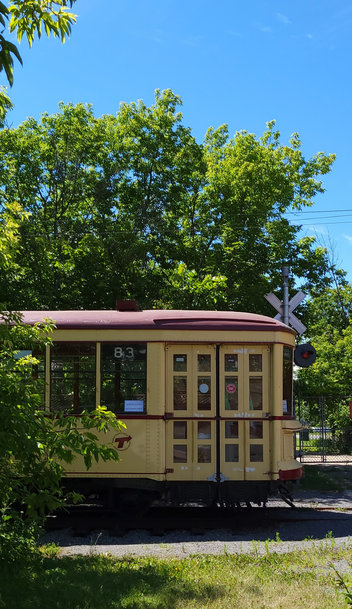 En rénovant la ligne de contact du plus vieux tramway de Montréal, Equans conjugue le sur-mesure au passé